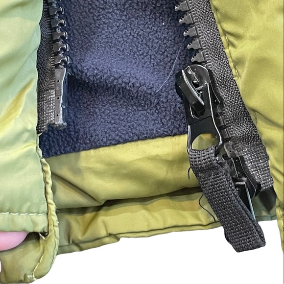 CANADA GOOSE Boys down parka - Picture 5 of 8